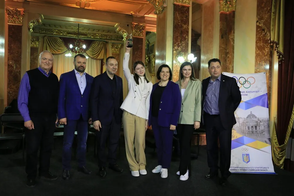 Анна Максименко та Андрій Орліковський отримали заслужені нагороди від НОК України!