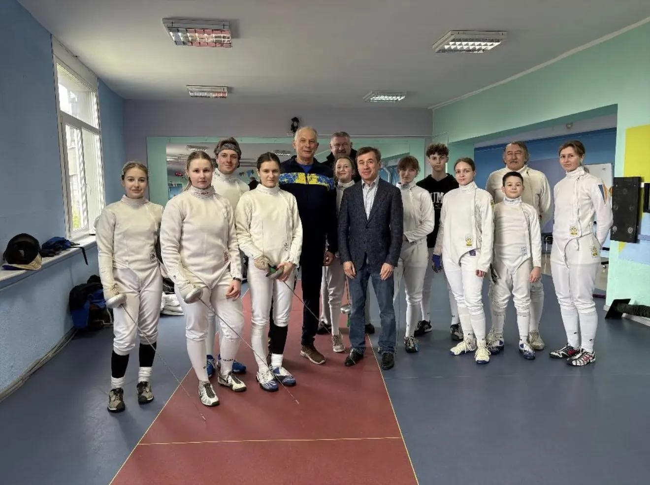 Фехтування під постійними обстрілами: президент ФФУ Михайло Ілляшев зустрівся з фехтувальною спільнотою Харкова