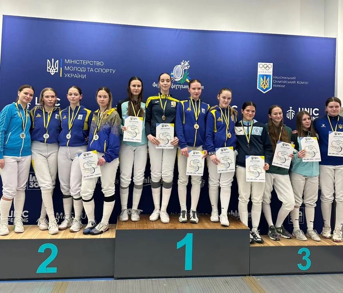 ЮЧУ 2026 Київ: Столичні рапіристки підтверджують чемпіонство, серед хлопців перемогу святкує Миколаїв