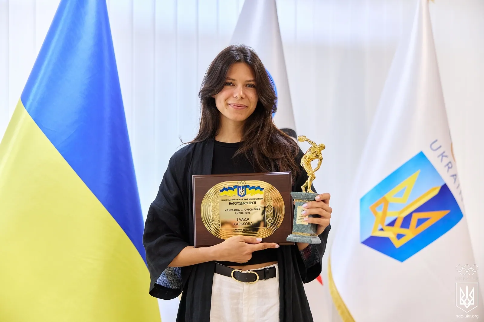 «Неймовірні емоції, віра, що надихає та наступна мета» – шпажистка Влада Харькова отримала нагороду НОК України