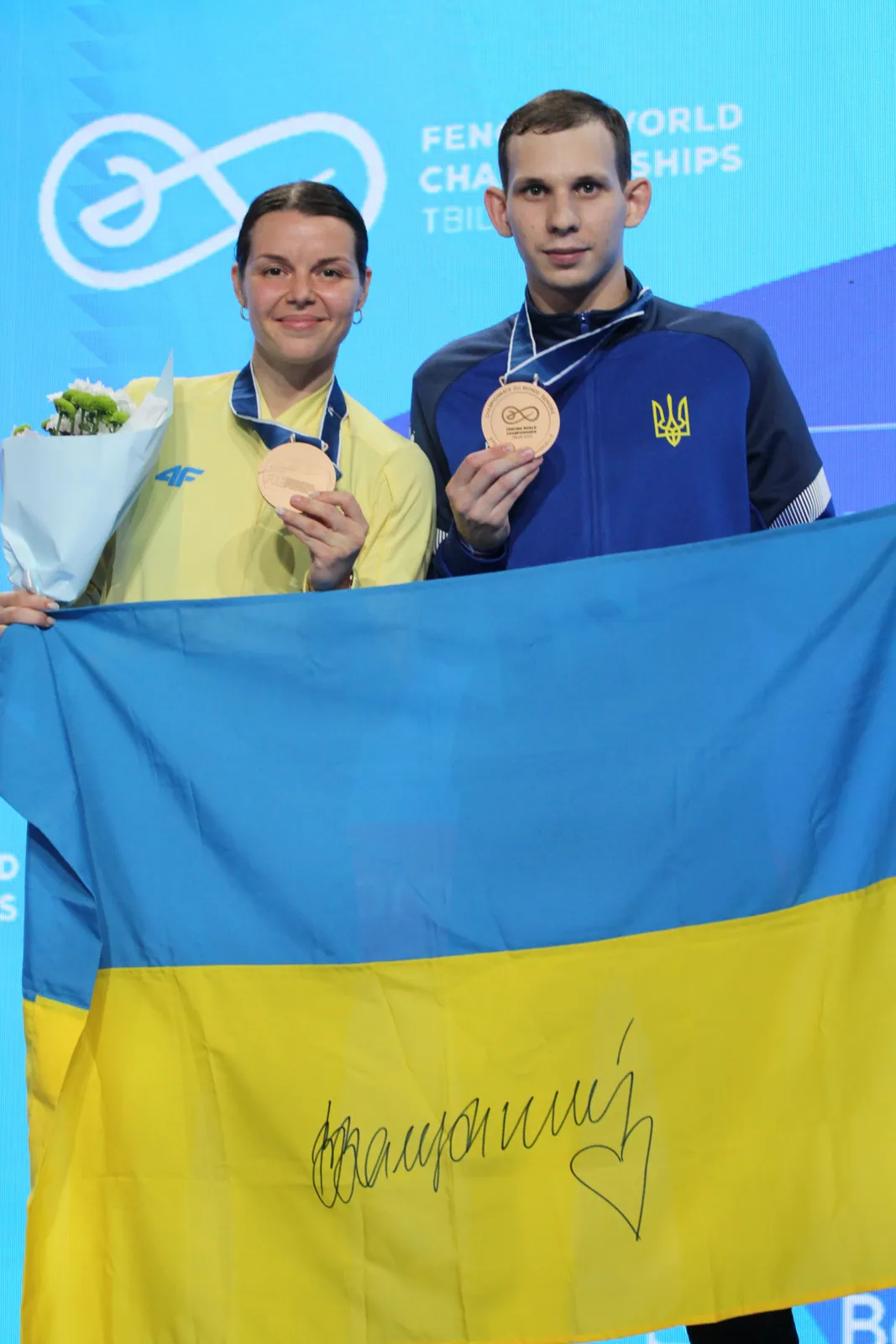 ЧС 2025 Тбілісі: Бронзовий дубль для України: Довгоочікувана медаль Аліни Комащук і сенсаційна нагорода Нікіти Кошмана!